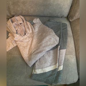 Serene Tangerine matching activewear - Size Small